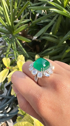 18k White Gold Handmade Ring - Natural Zambian Emerald Sugarloaf & Rose Cut Diamond Ring