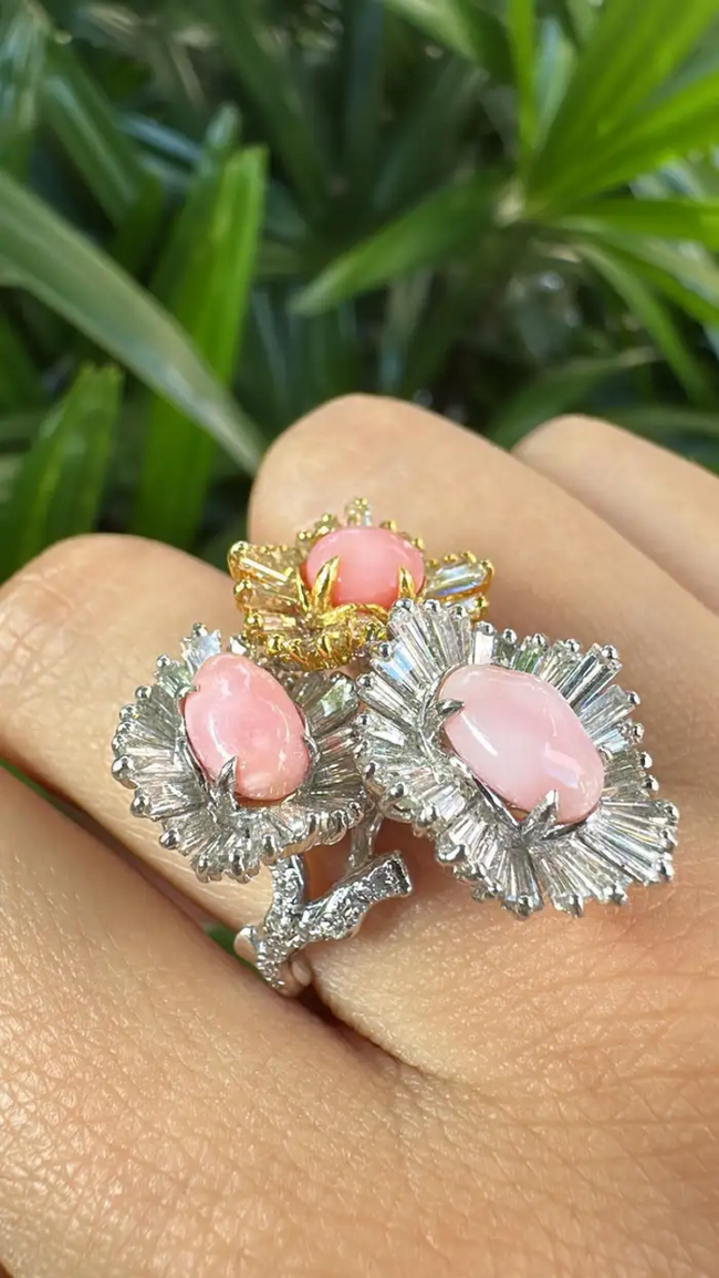 18k White Gold Tapered Diamonds Cocktail Ring - 3.93 Ct. Conch Pearls Wedding Ring Main Image