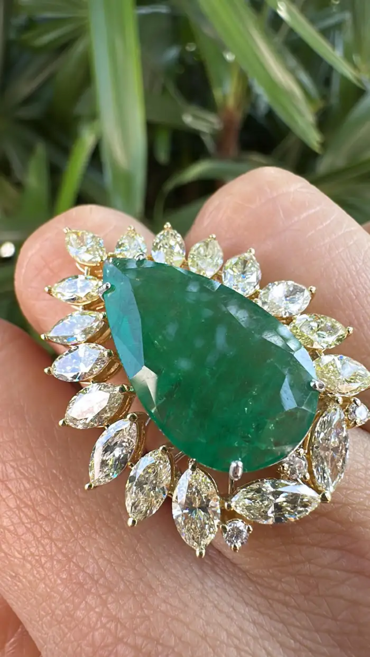 18k White Gold Diamond Handmade Ring - Natural Zambian Emerald Statement Ring