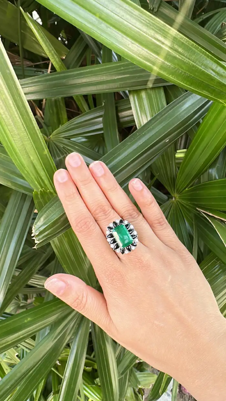 8.25 Ct. Zambian Emerald & Black Onyx Statement Ring - 18k White Gold Diamond Ring