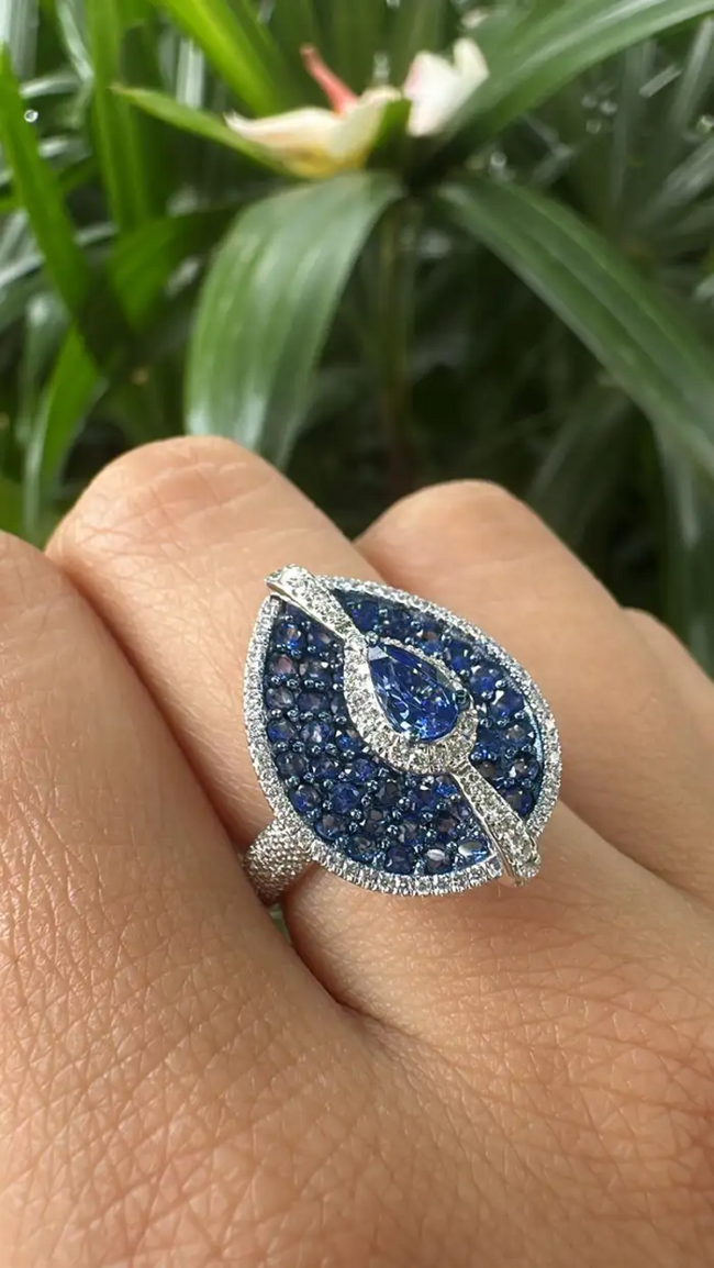 18k White Gold Diamond Handmade Ring - Natural Blue Sapphire Cocktail Ring Main Image