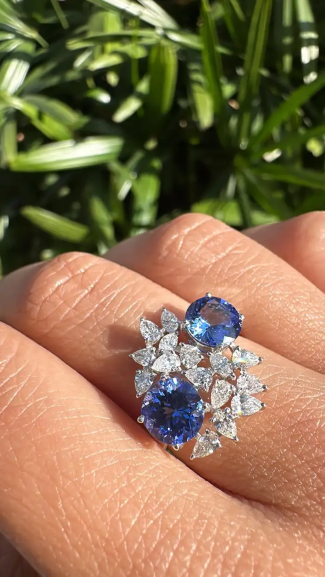 Natural Tanzanite Gemstone & Diamond Wedding Ring - 18k White Gold Handmade Ring Main Image