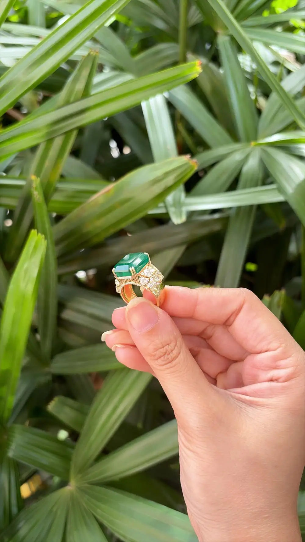 15.63 Ct. Zambian Emerald & Yellow Diamond Statement Ring - 18k Yellow Gold Handmade Ring