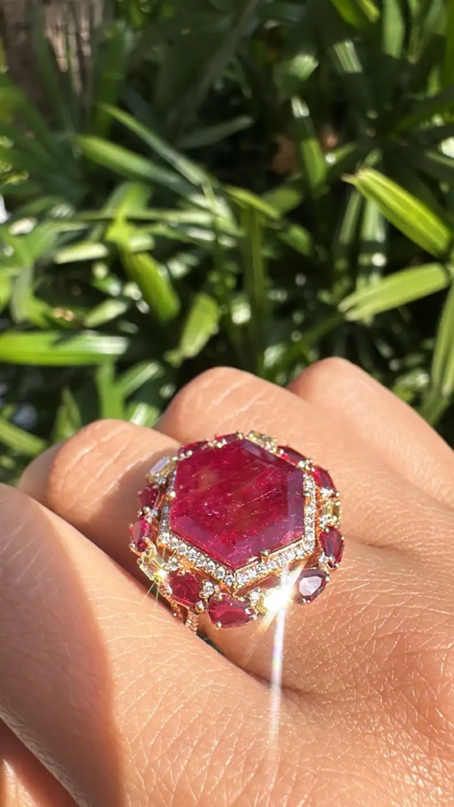 9.06 Ct Mozambique Ruby Cocktail Ring - 18k Yellow Gold Handmade Yellow Diamond Wedding Ring Main Image