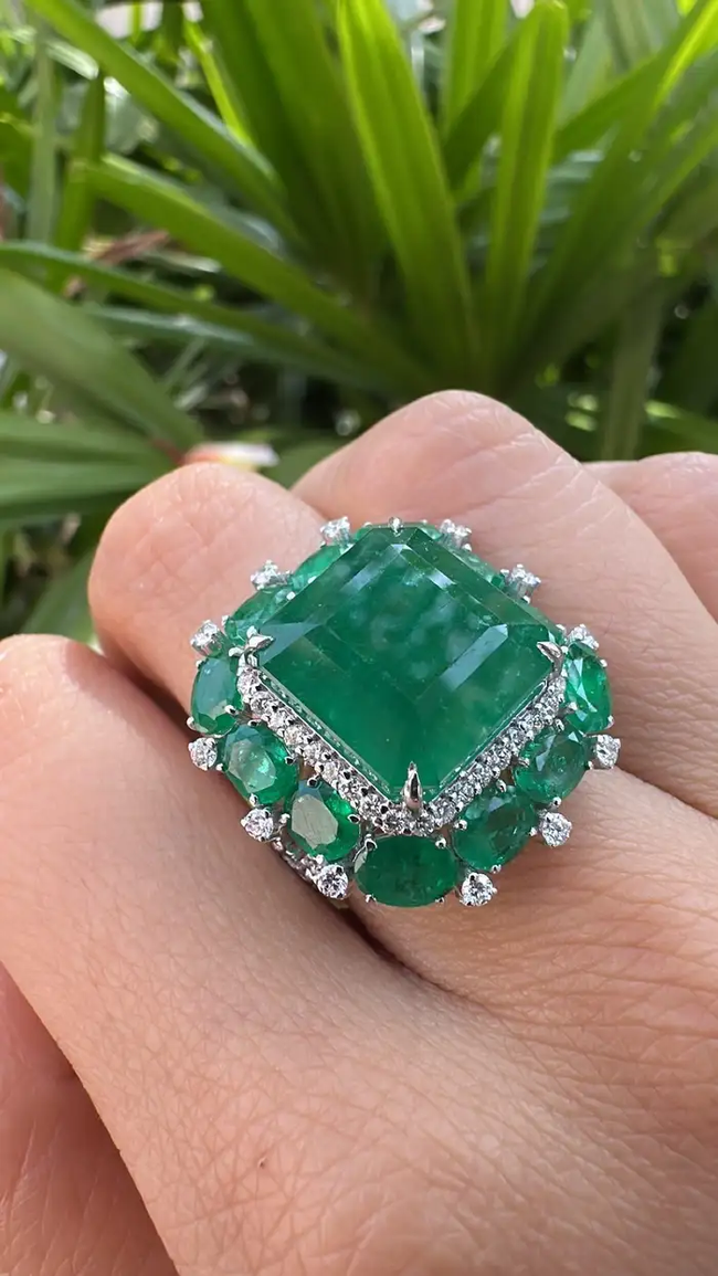 Natural Zambian Emerald & Diamond Wedding Anniversary Ring - 18k White Gold Handmade Women Ring Main Image
