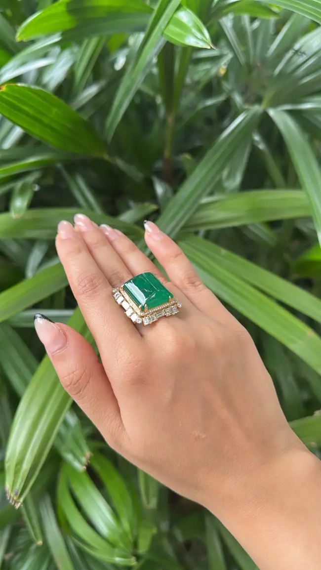 Natural 25.21 Ct. Zambian Emerald Statement Ring - 18k Yellow Gold Wedding Ring With Yellow Diamonds Main Image