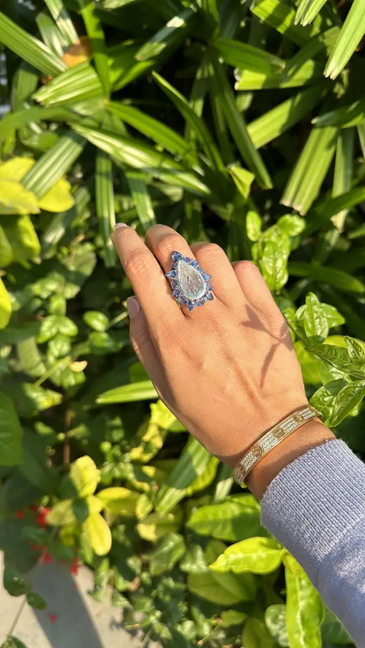 Carved Aquamarine Gemstone Ring - 18k White Gold Handmade Cocktail Ring - Natural Blue Sapphire Women Ring