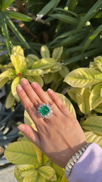 18k White Gold Handmade Ring - Natural Zambian Emerald Sugarloaf & Rose Cut Diamond Ring