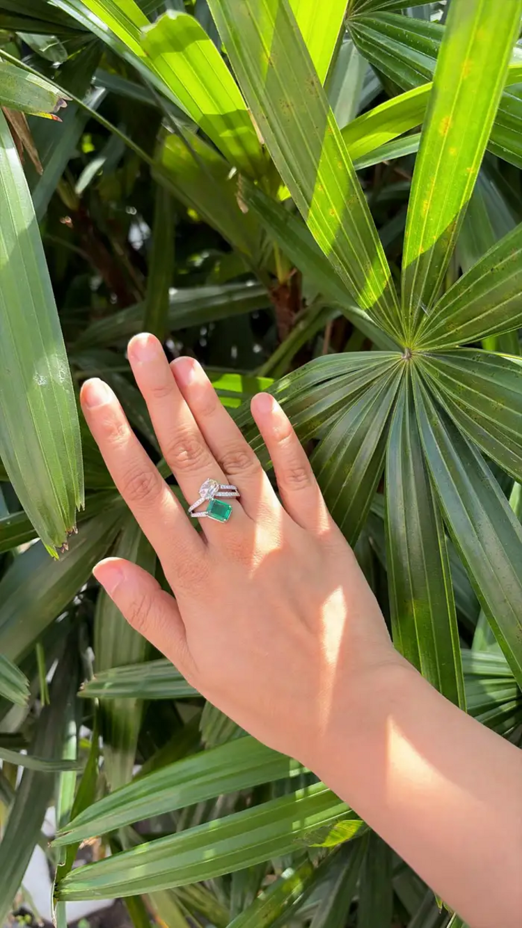 18k White Gold Diamond Ring - Natural Zambian Emerald Wedding Ring