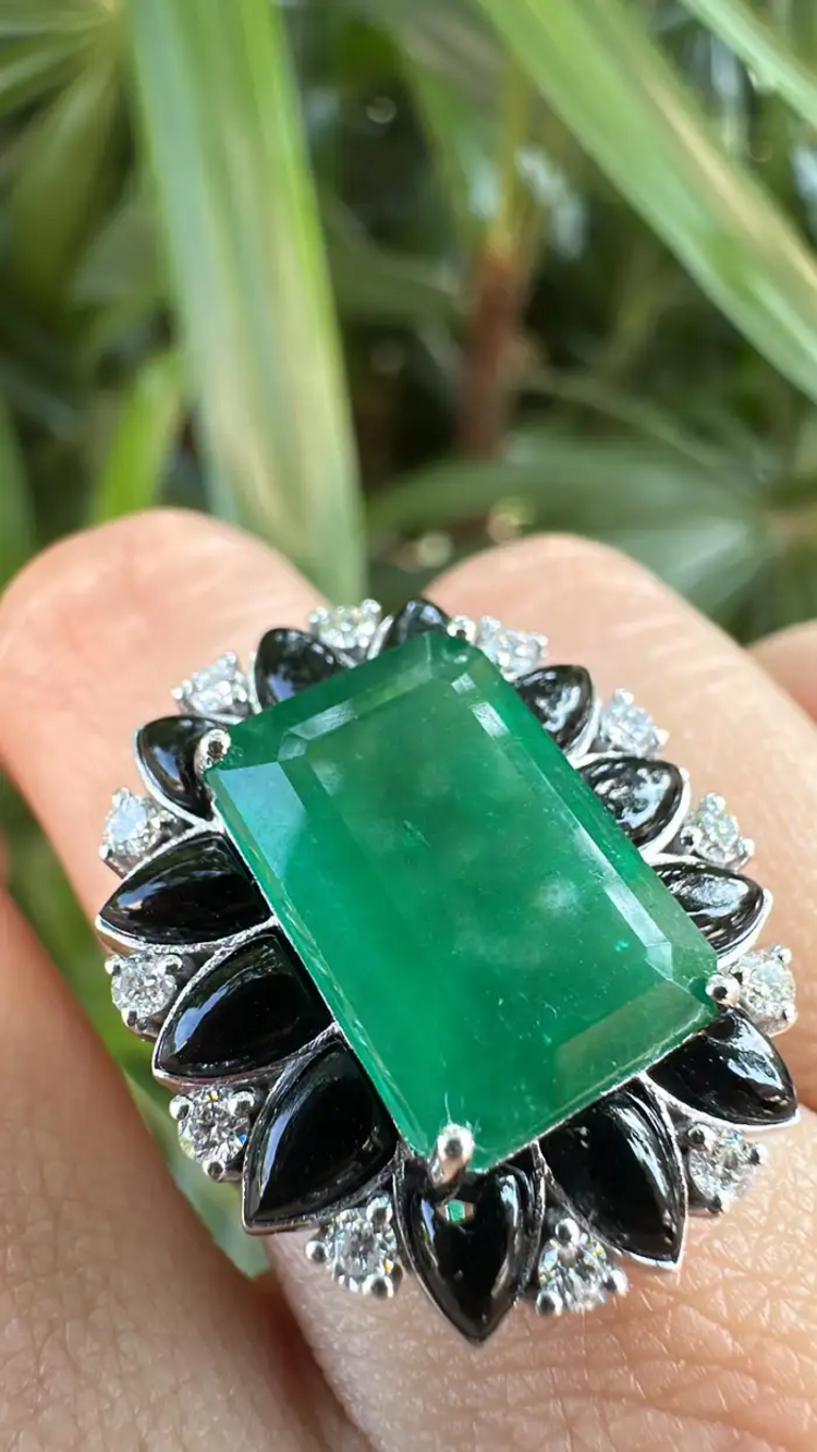 8.25 Ct. Zambian Emerald & Black Onyx Statement Ring - 18k White Gold Diamond Ring
