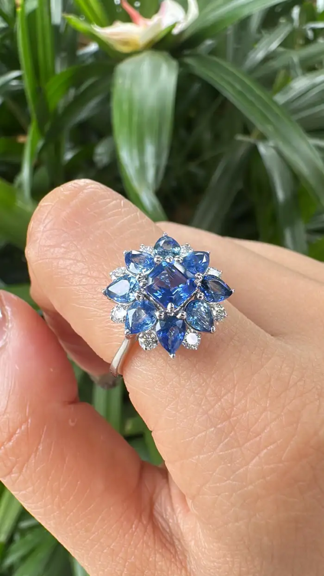 Natural Blue Sapphire Diamond Cocktail Ring - 18k White Gold Handmade Ring Main Image