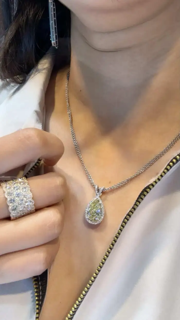 18k White Gold Pendant Necklace - 4.00 Ct. Fancy Light Yellow Color Pendant Necklace