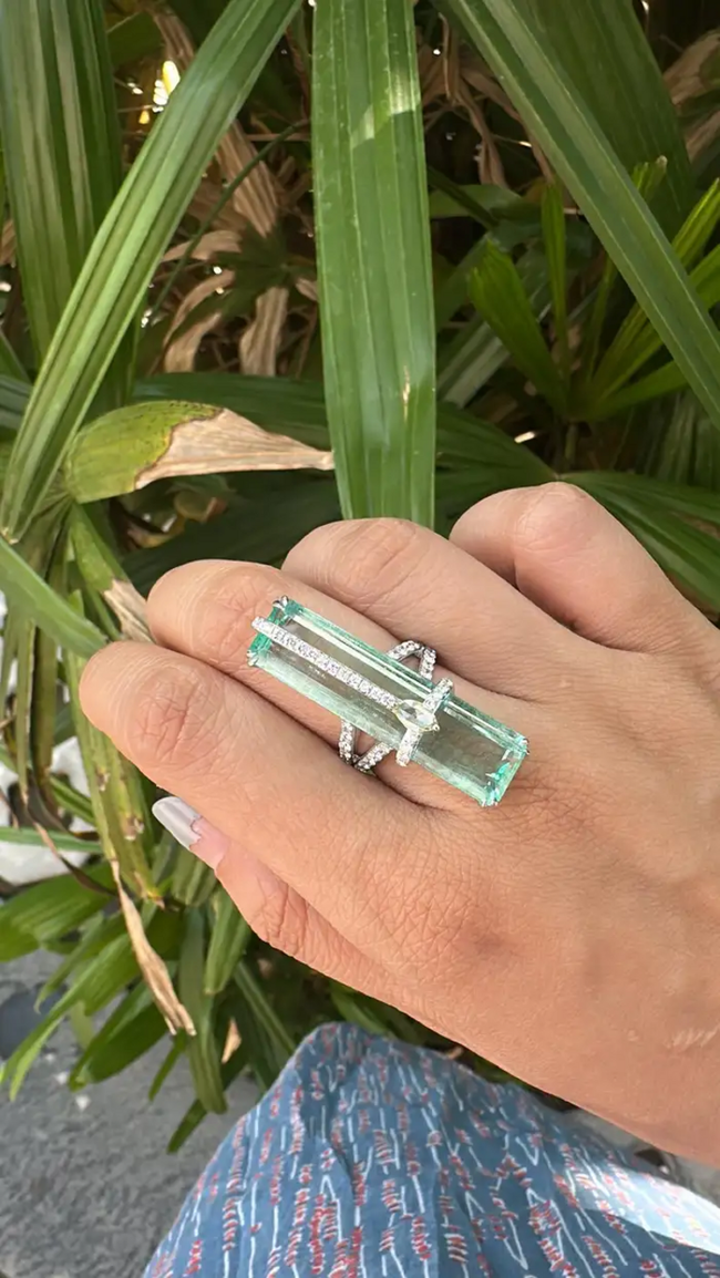 Natural Emerald & Rose Cut Diamond Wedding Ring - 18k White Gold Diamond Ring Main Image