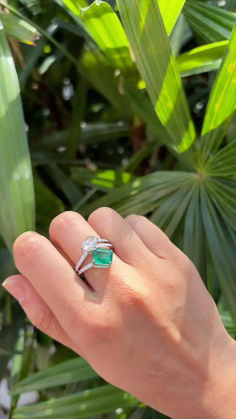 18k White Gold Diamond Ring - Natural Zambian Emerald Wedding Ring