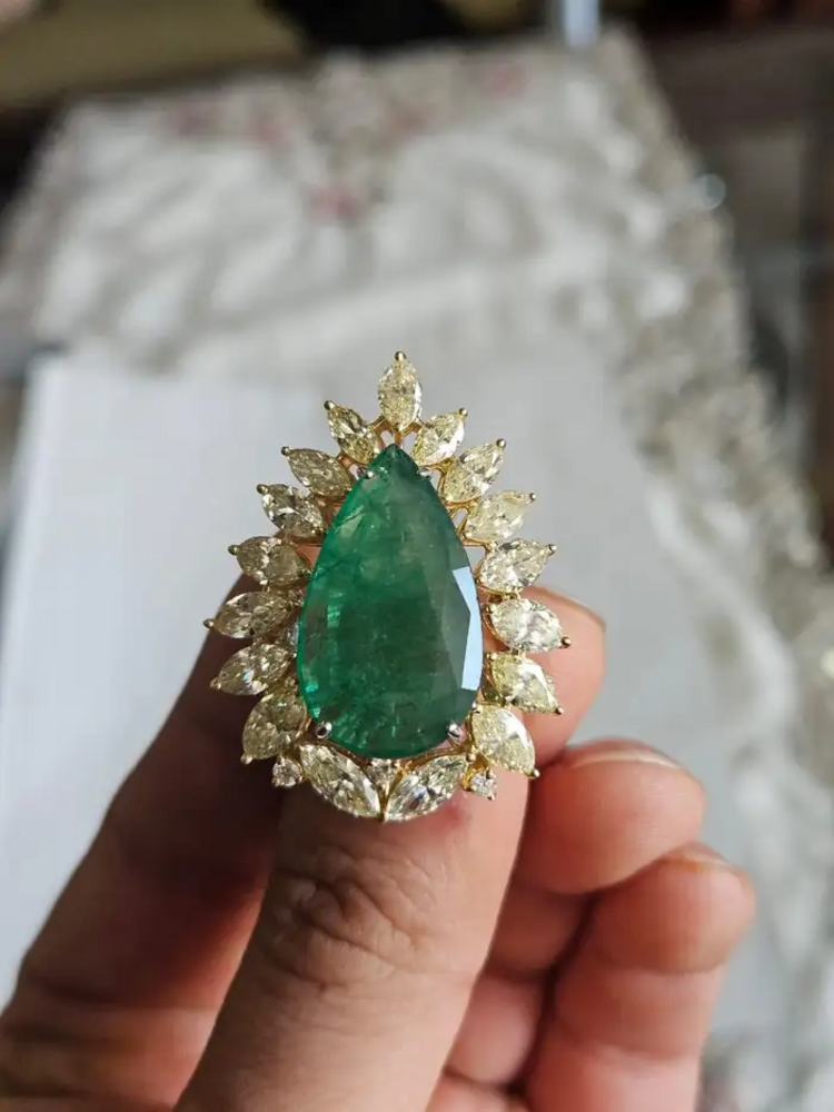 18k White Gold Diamond Handmade Ring - Natural Zambian Emerald Statement Ring