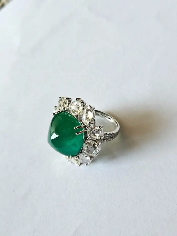 18k White Gold Handmade Ring - Natural Zambian Emerald Sugarloaf & Rose Cut Diamond Ring