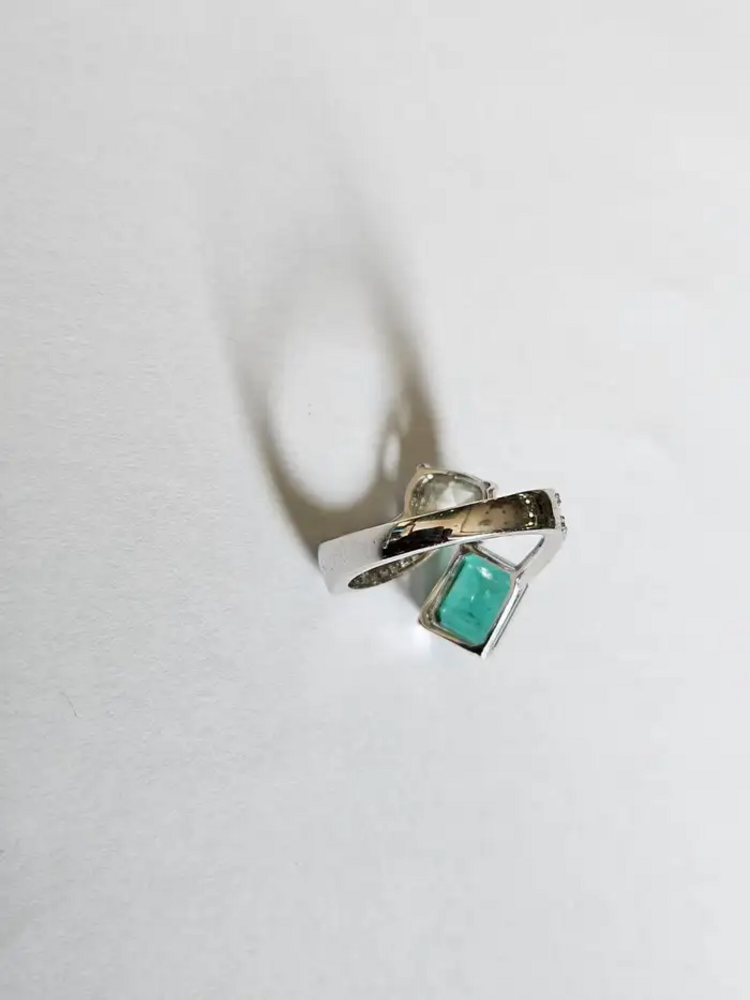 18k White Gold Diamond Ring - Natural Zambian Emerald Wedding Ring