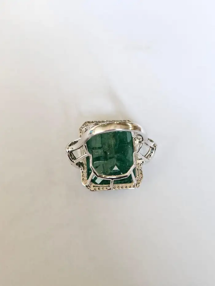27.67 Ct. Natural Zambian Emerald Wedding Ring - 18k White Gold & Rose Cut Diamond Ring
