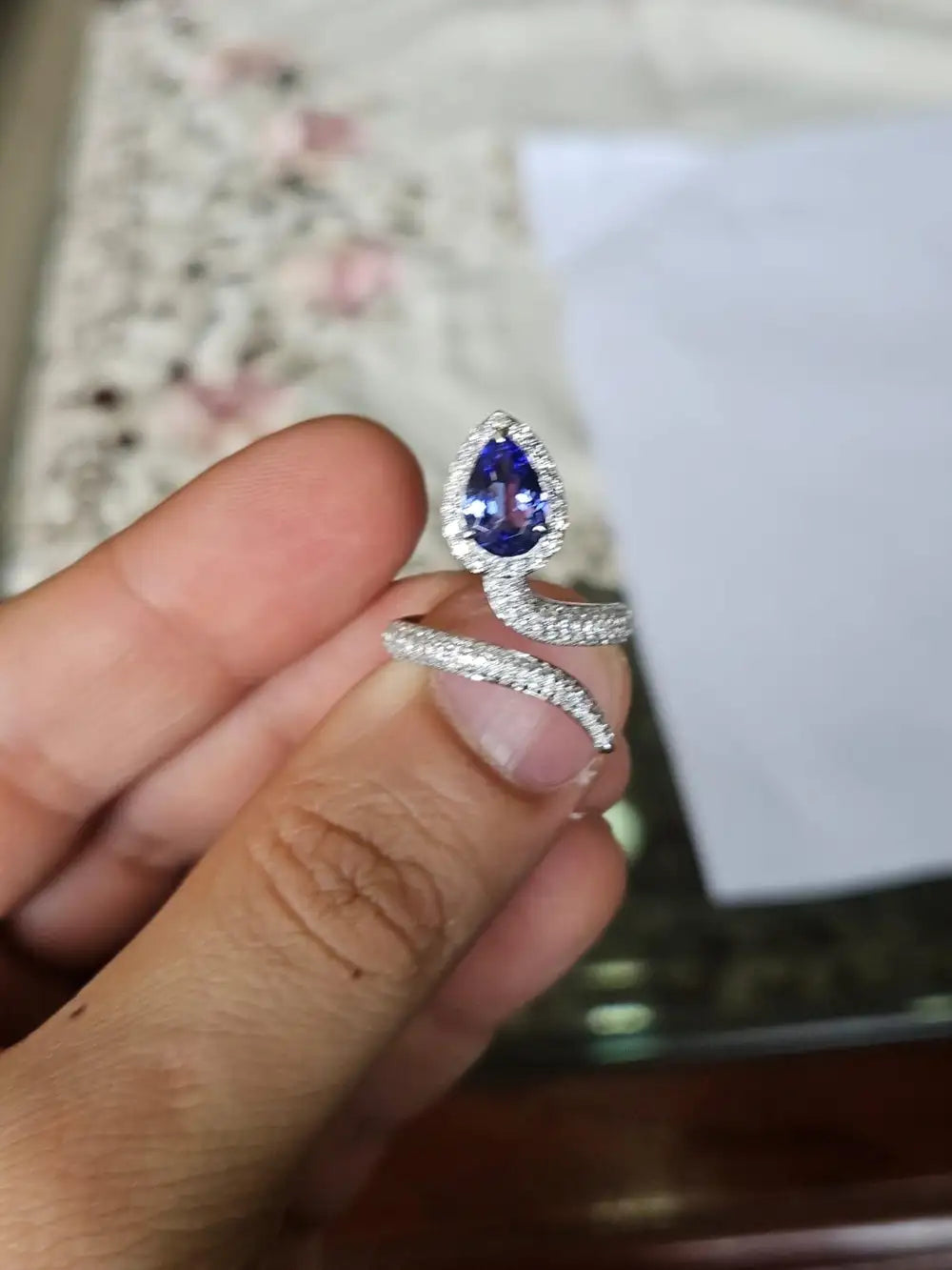 Natural Tanzanite Gemstone Ring - 18k White Gold Wedding Ring