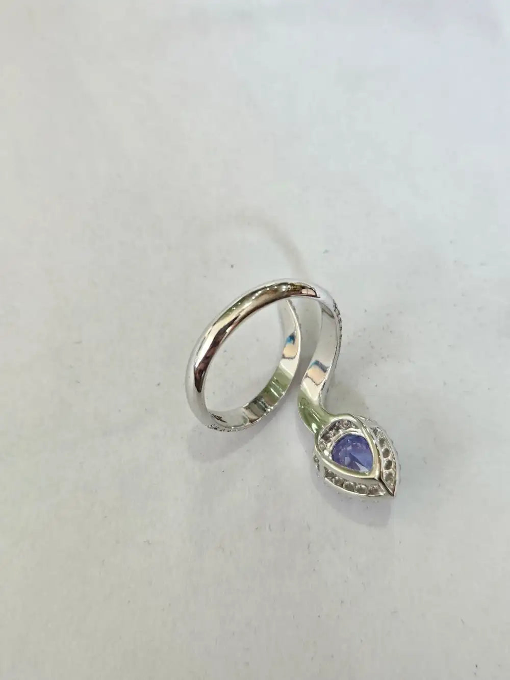 Natural Tanzanite Gemstone Ring - 18k White Gold Wedding Ring