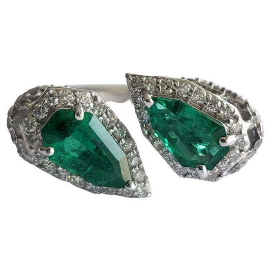 Emerald & Diamonds Engagement Ring